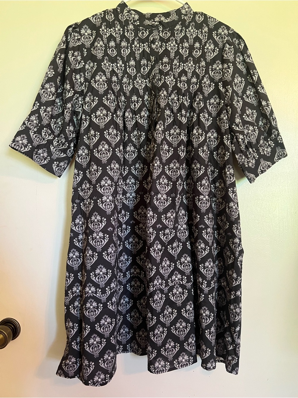 Black and White Patterned Women’s Dress